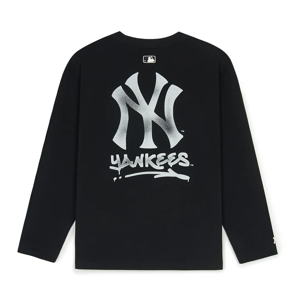 Basic Street Mega Logo Loose-Fit Long-Sleeve T-Shirt New York Yankees