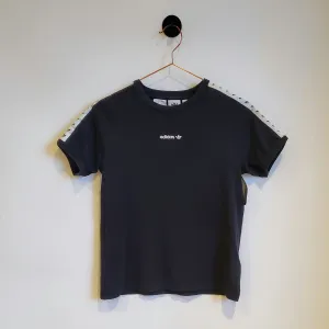 Kids Adidas Tape Arm T-shirt | Size 11-12 Years