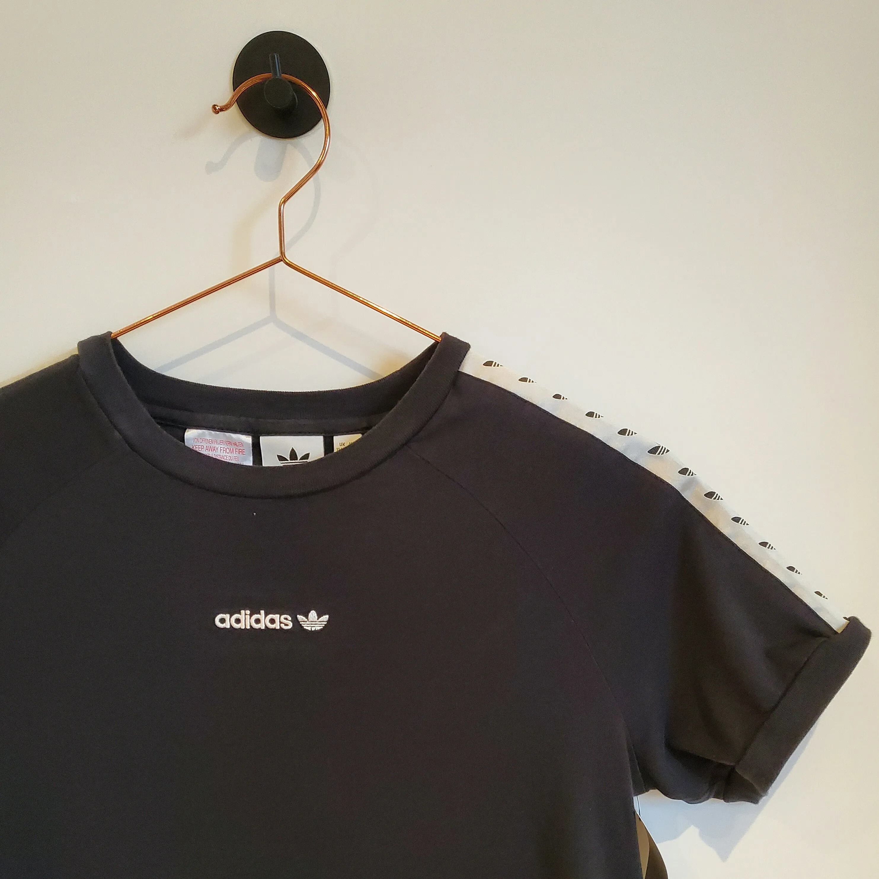 Kids Adidas Tape Arm T-shirt | Size 11-12 Years