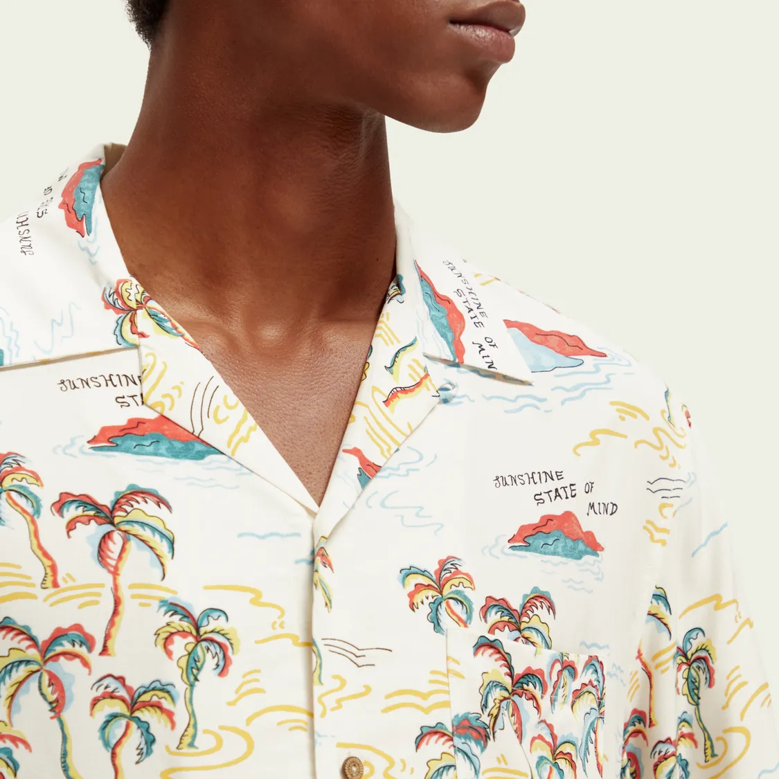 Printed Camp Shirt (White Palmtree Island Aop)